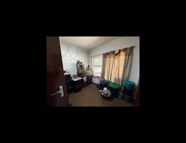 4 BEDROOM HOUSE FOR SALE IN BRACKENHURST